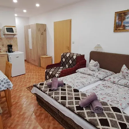 Gizella Apartmanhaus Buk Exterior photo