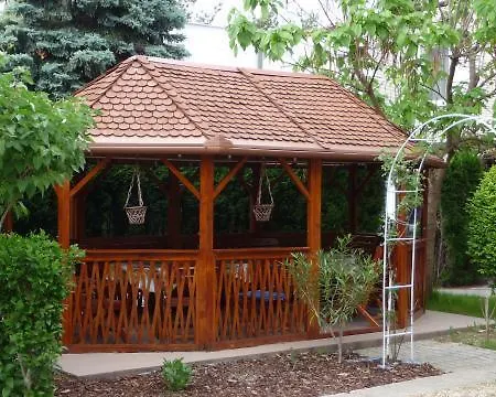 Gizella Apartmanhaus Buk Exterior photo