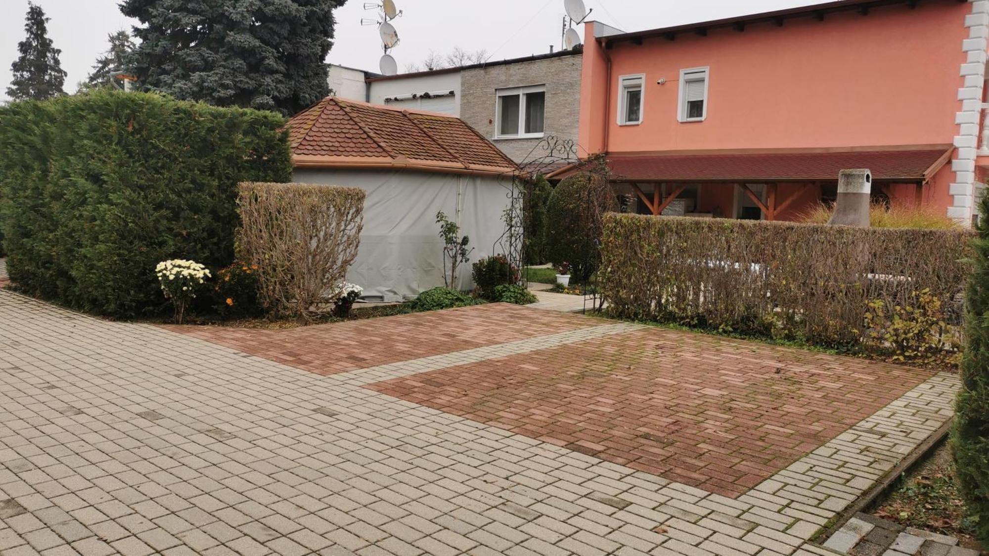 Gizella Apartmanhaus *