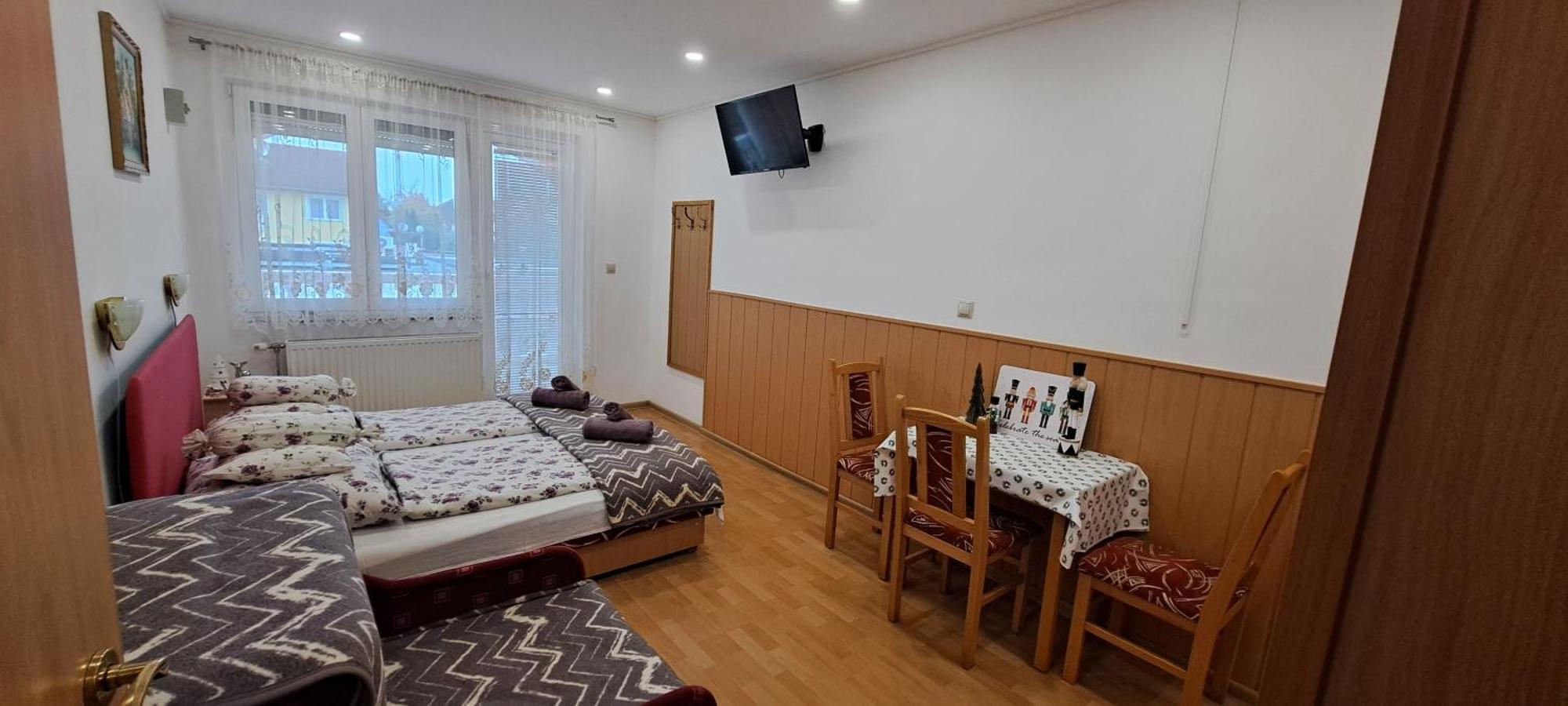 Gizella Apartmanhaus Buk
