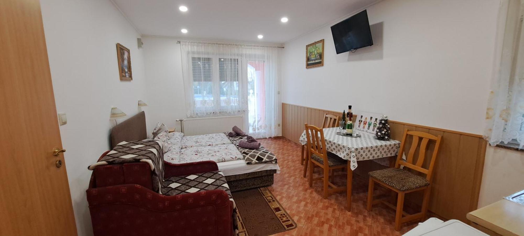 Gizella Apartmanhaus Buk