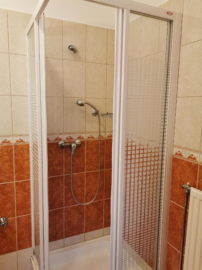 Apartment Gizella Apartmanhaus Buk